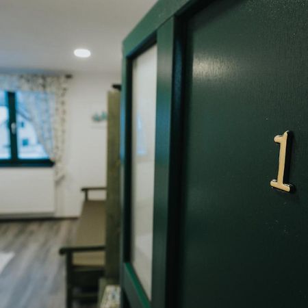 Kadarhaz Bed & Breakfast Vlahita Bagian luar foto