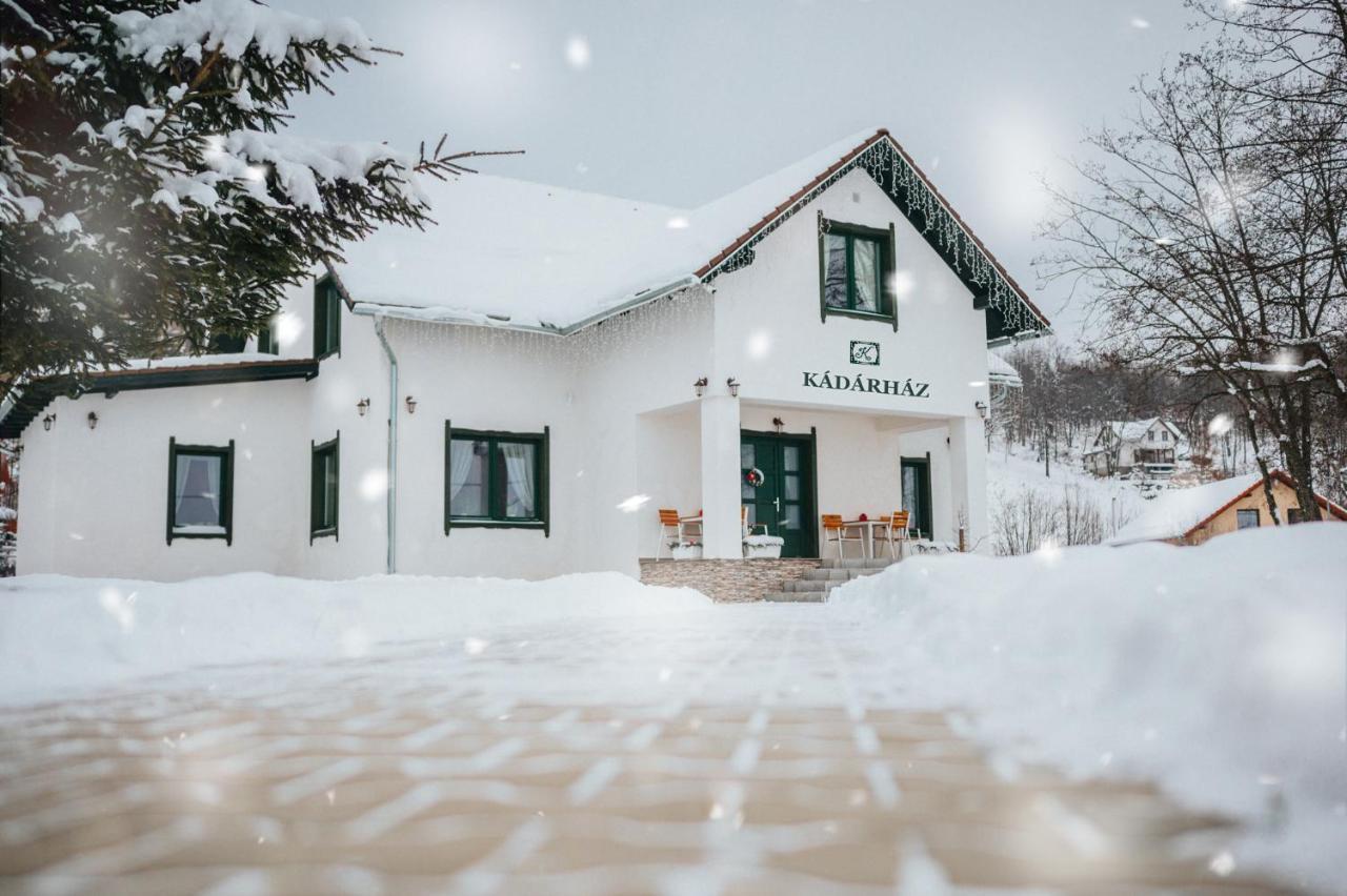 Kadarhaz Bed & Breakfast Vlahita Bagian luar foto