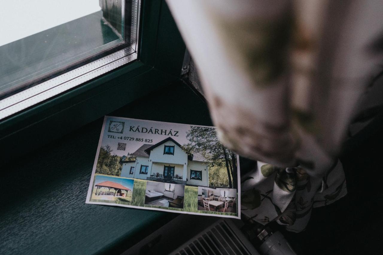 Kadarhaz Bed & Breakfast Vlahita Bagian luar foto