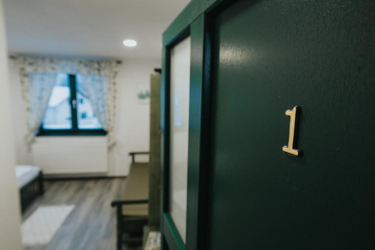 Kadarhaz Bed & Breakfast Vlahita Bagian luar foto