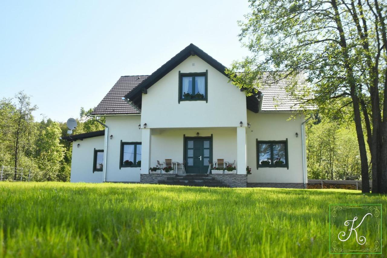 Kadarhaz Bed & Breakfast Vlahita Bagian luar foto